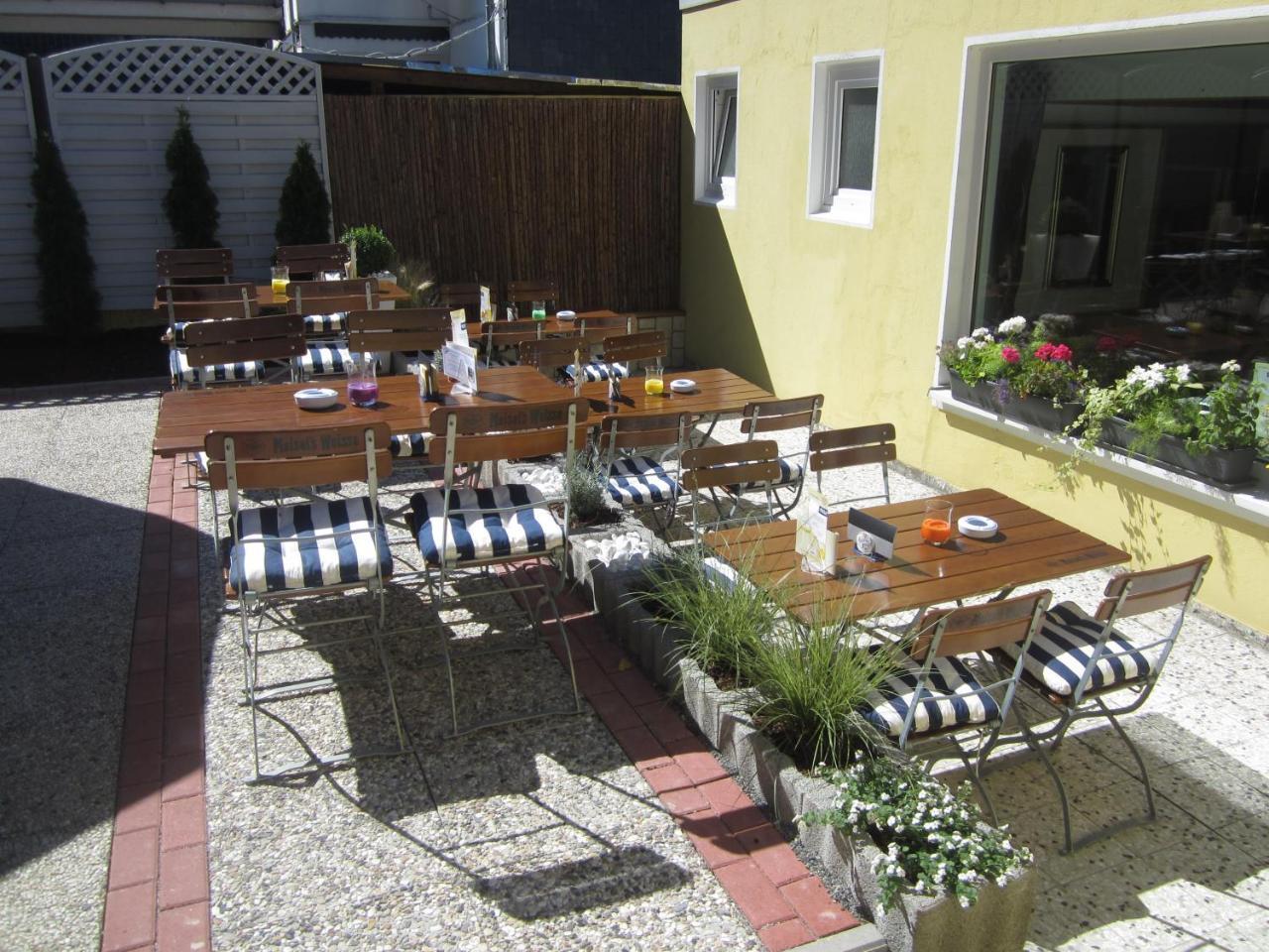 Hotel Restaurant New Neuenhof Wuppertal Bagian luar foto