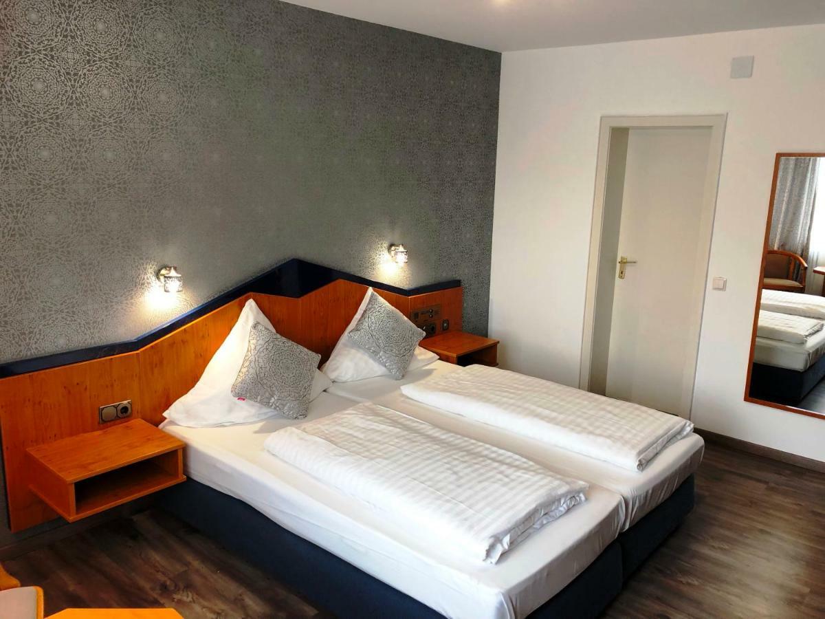 Hotel Restaurant New Neuenhof Wuppertal Bagian luar foto